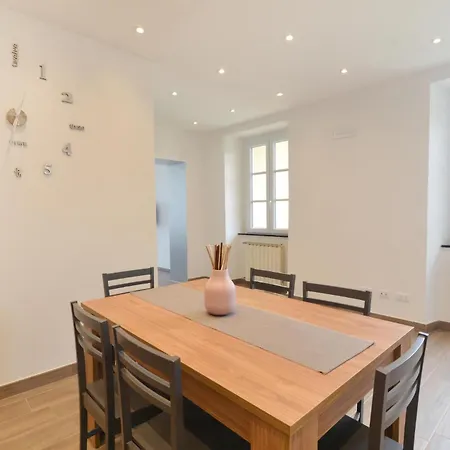 Stunning In With House Sea View בית נופש *